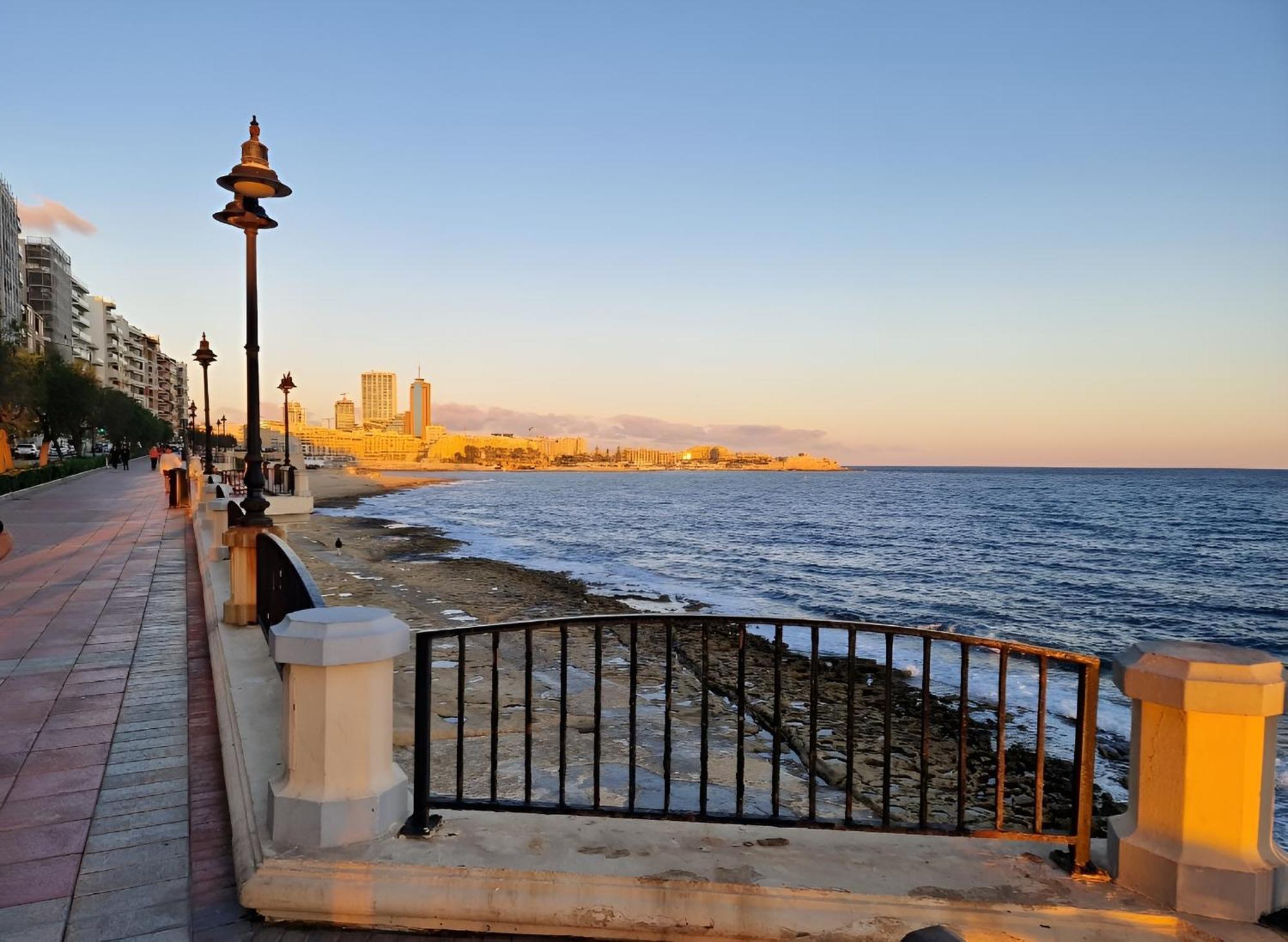 Sliema Cosy Penthouse With Bbq Leilighet Eksteriør bilde