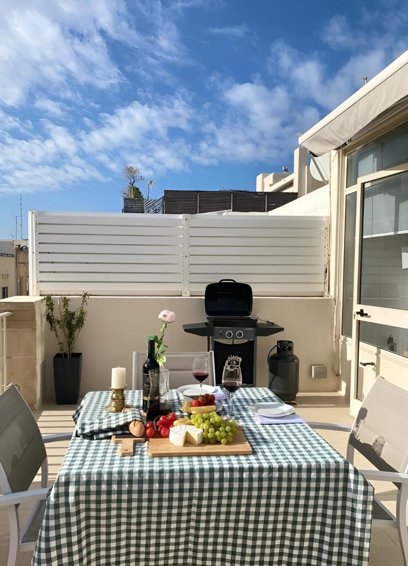 Sliema Cosy Penthouse With Bbq Leilighet Eksteriør bilde