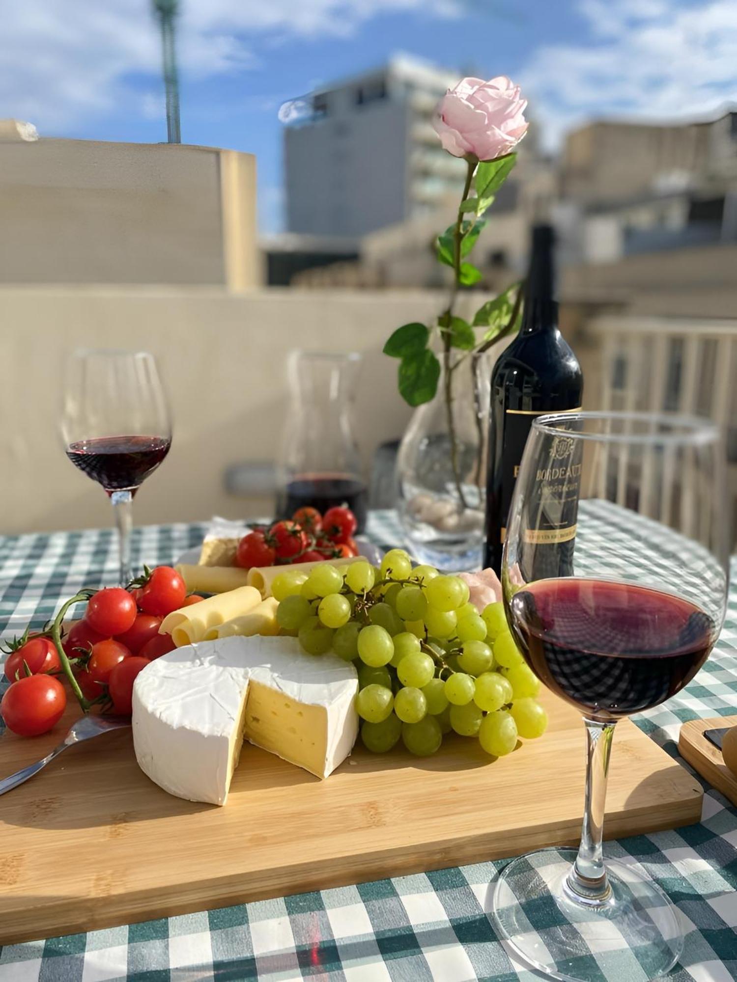 Sliema Cosy Penthouse With Bbq Leilighet Eksteriør bilde